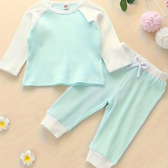 2-Piece Mint Green and White Ribbed Baby Outfit